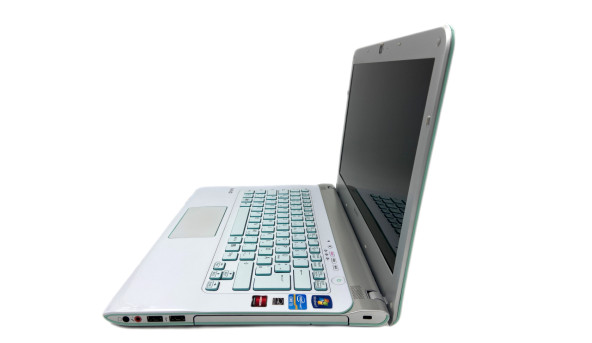 Ноутбук Sony SVE14AA11M Intel Core i3-2350M 6GB RAM 320GB HDD [14.0"] - ноутбук Б/У