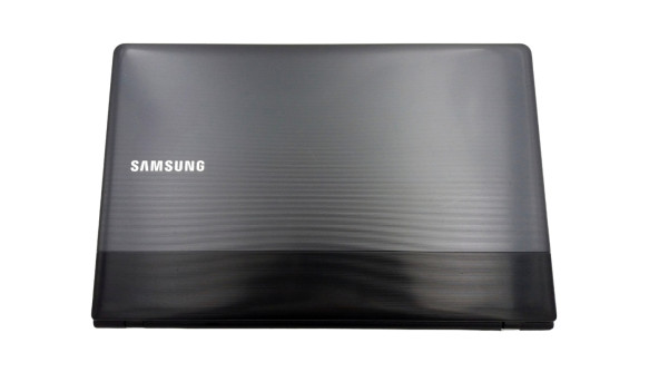 Ноутбук Samsung NP300 Intel Pentium B820 8 GB RAM 320 GB HDD NVIDIA GeForce GT 620M [15.6"] - ноутбук Б/В - 326427