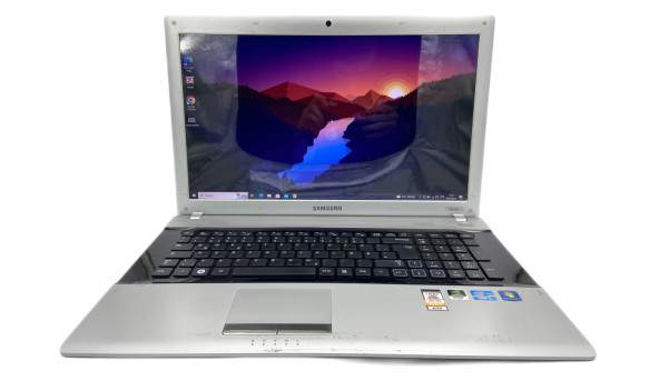 Ноутбук Samsung RV720 Intel Core I5-2410M 8 GB RAM 320 GB HDD [17.3"] - ноутбук Б/В - 326429