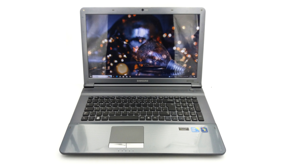 Ноутбук Samsung RC710 Intel Core I5-480M 8 GB RAM 500 GB HDD NVIDIA GeForce 315M [17.3"] - ноутбук Б/У