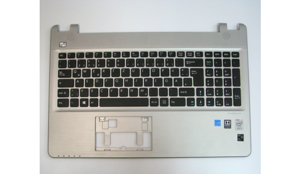 Середня частина корпуса для ноутбука Medion E6418 MD99620 13N0-1BM0801 Б/В