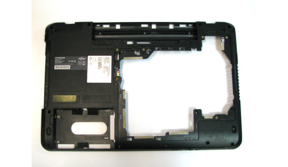 Нижня частина корпуса для ноутбука Fujitsu Lifebook AH531 TSABB00A200 Б/В