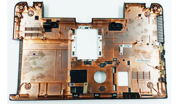 Нижня частина корпуса для ноутбука Toshiba Satellite C50-A-1DL, 15.6", H000038470, 13N0-ZWA0302, б/в.