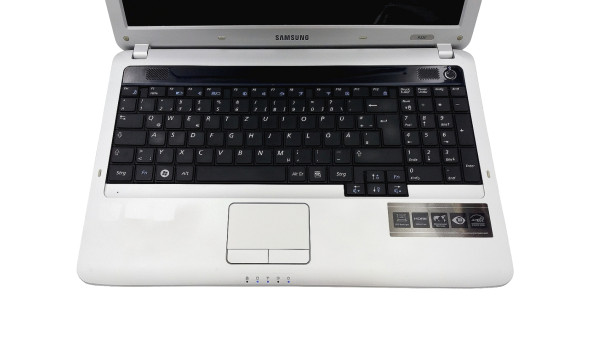 Ноутбук Samsung R530 Intel Core I3-330M 4 GB RAM 320 GB HDD NVIDIA GeForce 310M [15.6"] - ноутбук Б/В - 491421