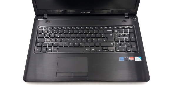 Ноутбук Samsung NP350E Intel Pentium B970 8 GB RAM 500 GB HDD AMD Radeon HD 7670M [17.3"] - ноутбук Б/В - 491473