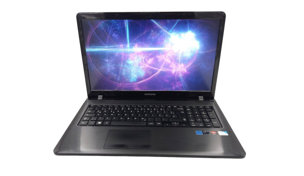 Ноутбук Samsung NP350E Intel Pentium B970 8 GB RAM 500 GB HDD AMD Radeon HD 7670M [17.3"] - ноутбук Б/В - 491473