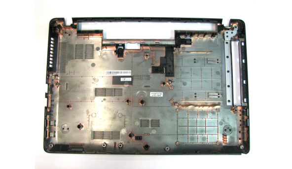 Нижня частина корпуса для ноутбука Medion Akoya E6232 MD 99071 604UY04002 Б/В