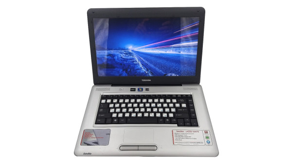 Ноутбук Toshiba Satellite L445 AMD Sempron SI-42 4 GB RAM 320 GB HDD ATI Radeon HD 3100 [15.6"] - ноутбук Б/В