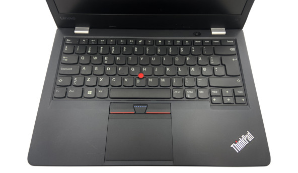 Ноутбук Lenovo 13 2nd Gen Intel Core I5-7300U 8 GB RAM 128 GB SSD M.2 [IPS 13.3" FullHD] - ноутбук Б/В - 493002