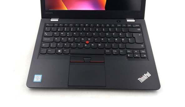 Ноутбук Lenovo 13 2nd Gen Intel Core I5-7300U 8 GB RAM 128 GB SSD M.2 [IPS 13.3" FullHD] - Б/В - 493010