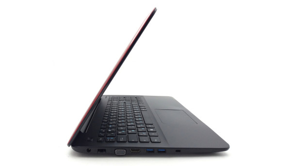 Ноутбук Asus R556L Intel Core I5-5200U 8 GB RAM 240 GB SSD [15.6"] - ноутбук Б/В - 494884