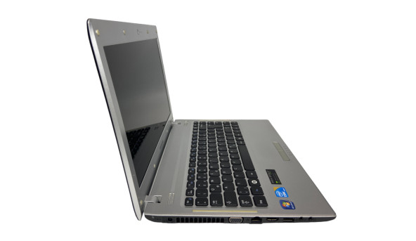 Ноутбук Samsung Q330 i3-350M 6 GB RAM 500 GB HDD [13.3"] - ноутбук Б/В