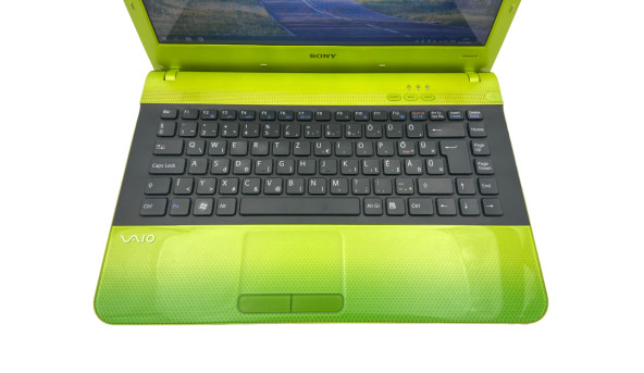 Ноутбук Sony PCG-61211M Intel Core i3-370M 8 GB RAM 500 GB HDD [14"] - ноутбук Б/В