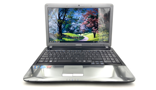 Ноутбук Samsung R530 Intel Core i5-460M 8GB RAM 500GB HDD ATI Mobility Radeon HD 4500 [15.6"] - ноутбук Б/У - 501011