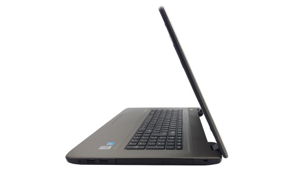 Ноутбук Medion Akoya E7416 Intel Core i5-5200U 8 GB RAM 120 GB SSD [17.3"] - ноутбук Б/В - 501357