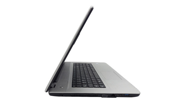 Ноутбук Medion Akoya E7420 Intel Core I3-6100U 8 GB RAM 120 GB SSD 500 GB HDD [IPS 17.3" FullHD] - ноутбук Б/У