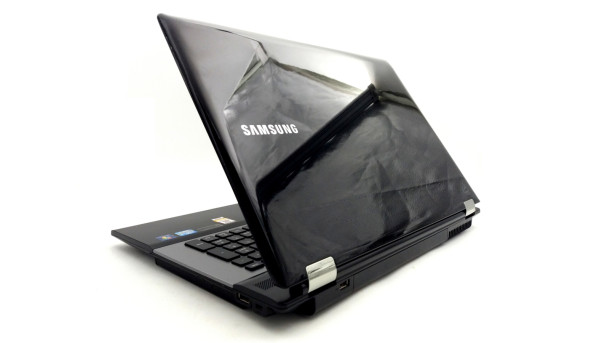 Ноутбук Samsung RC730 Intel Core I7-2630QM 8 RAM 120 SSD 640 HDD NVIDIA GeForce GT 540M [17.3"] - ноутбук Б/У - 501366