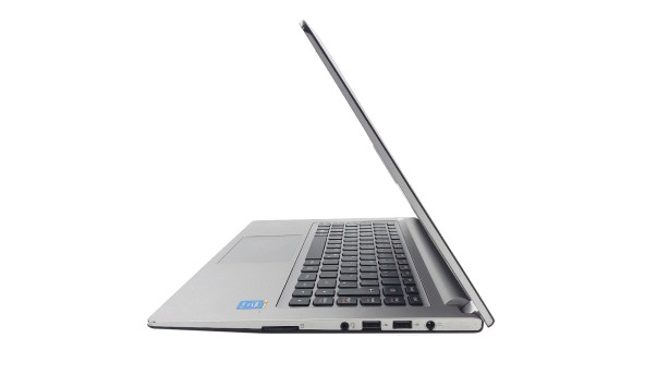 Ноутбук Lenovo M30-70 Intel Core I3-4030U 8 GB RAM 128 GB SSD [13.3"] - ноутбук Б/В