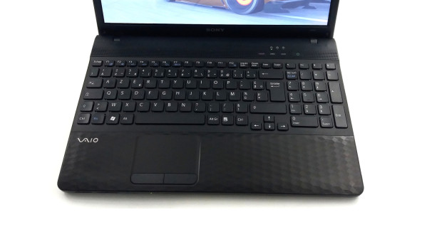 Игровой ноутбук Sony VAIO PCG-71811M Intel Core I3-2310M 8 RAM 128 SSD NVIDIA GeForce 410M [15.6"] - Б/У - 502095