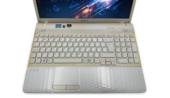 Нутбук Sony Vaio PCG-71911m Intel Core i3-2310M 8 GB RAM 500 GB HDD GeForce 410M [15.6"] - Б/У