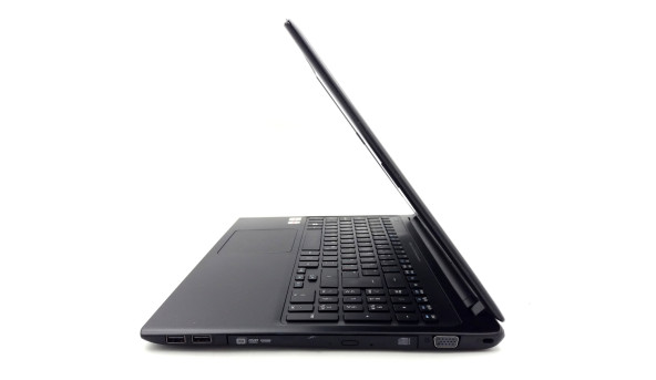Игровой ноутбук Acer Aspire V5-551G AMD A6-4455M 10 RAM 240 SSD AMD Radeon HD 7500M/7600M [15.6] - ноутбук Б/У - 502144