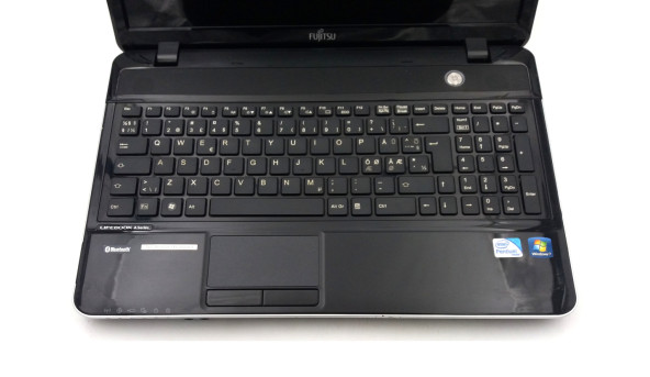 Ноутбук Fujitsu Lifebook AH531 Intel Core I3-2370 6 GB RAM 500 GB HDD [15.6"] - ноутбук Б/В - 502151