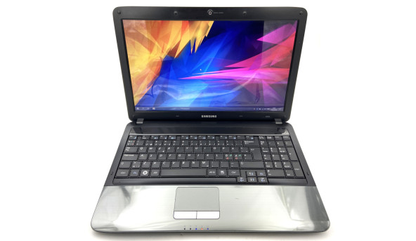 Ноутбук Samsung R540 Intel Core i3-380M 6 GB RAM 1000 GB HDD [15.6"] - ноутбук Б/В