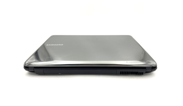 Ноутбук Samsung R540 Intel Core i3-380M 6 GB RAM 1000 GB HDD [15.6"] - ноутбук Б/У - 502155