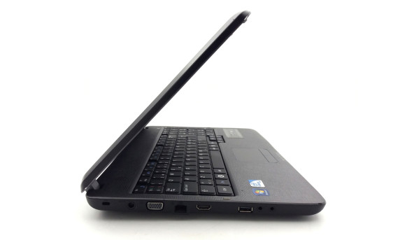 Ноутбук Samsung R530 Intel Celeron T3300 4 GB RAM 250 GB HDD [15.6"] - ноутбук Б/В - 502168