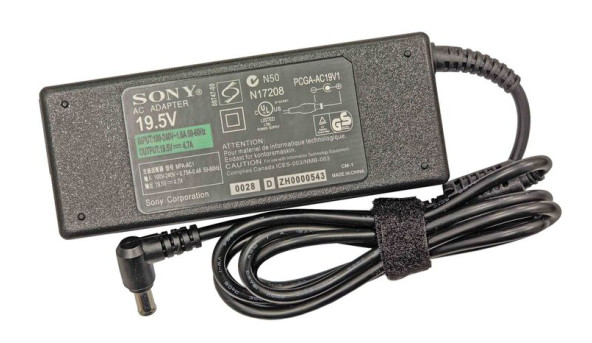 Блок живлення для ноутбука Sony 90 Вт 19.5 В 4.7A 6.5x4.4mm VGP-AC19V13