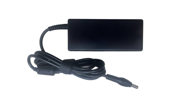 Блок живлення для ноутбука Toshiba 45 Вт 19 В 2.37 A 5.5x2.5mm TA451905525 OEM