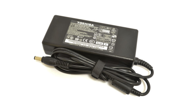 Блок питания для ноутбука Toshiba 90W 19V 4.74A 5.5x2.5mm 0225A2040 OEM