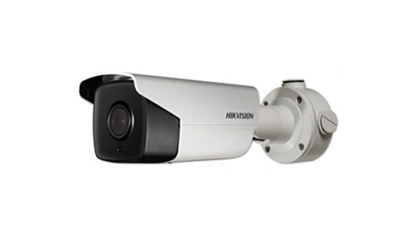 2МП IP видеокамера Hikvision с технологией LightFighter DS-2CD4A24FWD-IZS