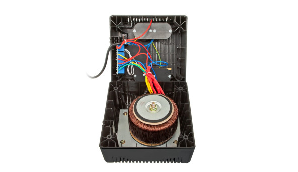 Стабілізатор напруги LPT-1000RV (700W) - 581070