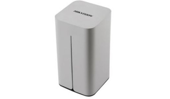 8-канальный сетевой видеорегистратор DS-7108NI-E1/V/W