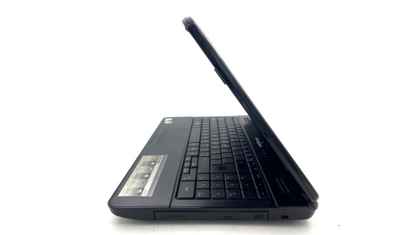 Ноутбук Emachines E525 Intel Pentium T3000 3 GB RAM 320 GB HDD [15.6"] - ноутбук Б/В - 596778