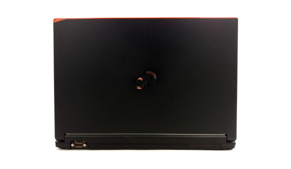 Ноутбук Fujitsu LifeBook E554 Intel Core I5-4210M 8 GB RAM 256 GB SSD [15.6"] - ноутбук Б/В