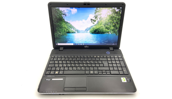 Ноутбук Fujitsu A512 Intel Core i3-3130M 8GB RAM 500GB HDD [15.6"] - ноутбук Б/В