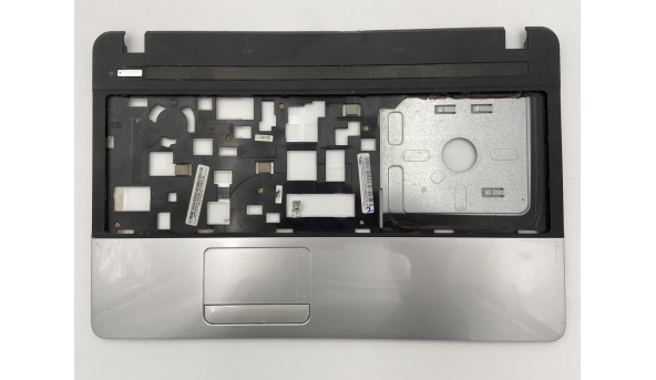 Средняя часть корпуса для ноутбука Acer E1-571 AP0PI0003002 Б/У