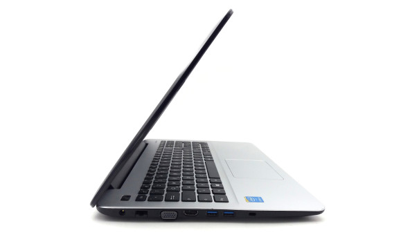 Ноутбук Asus R556U Intel Core I5-5200U 8 GB RAM 750 GB HDD [15.6"] - ноутбук Б/В