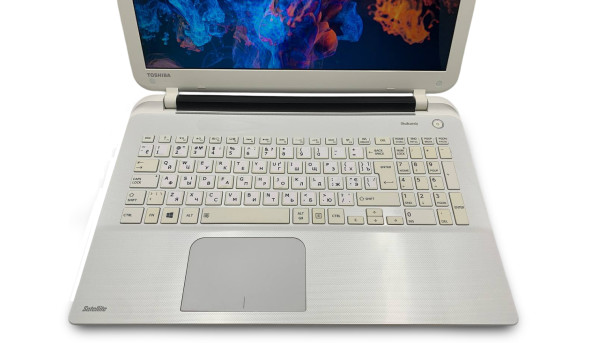 Ноутбук Toshiba Satelite L50-B Intel Core i3-4005U 8 GB RAM 128 GB SSD [15.6"] - ноутбук Б/В - 600143