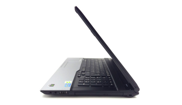Ігровий ноутбук Fujitsu Lifebook N532 Core I7-3630QM 8 RAM 128 SSD 750 HDD GeForce GT 620M [17.3 FullHD] - Б/В
