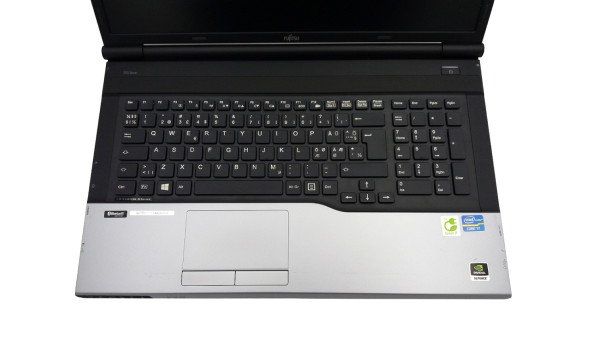 Игровой ноутбук Fujitsu Lifebook N532 Core I7-3630QM 8 RAM 128 SSD 750 HDD GeForce GT 620M [17.3 FullHD] - Б/У