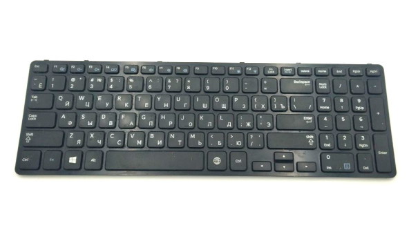 Клавиатура для ноутбука Samsung NP270E5E NP300E5V NP350E5C PK130TZ1A02 BA75-04303C Б/У