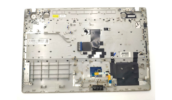 Средняя часть корпуса для ноутбука Samsung  RV511 RV515 RV520 BA81-12683A Б/У