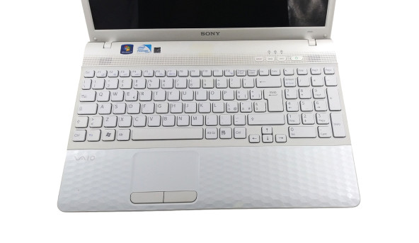 Ноутбук Sony Vaio PCG-71911m Intel Core i3-2328M 8 GB RAM 120 GB SSD 320 GB HDD [15.6"] - Б/У