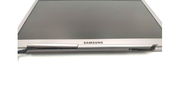 Верхняя часть корпуса матрица крышка рамка шлейф для ноутбука Samsung 535U Б/У - 612227