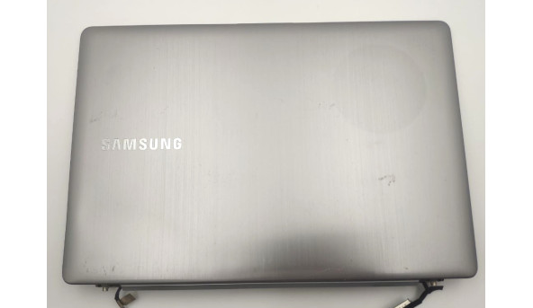 Верхня частина корпусу кришка рамка петлі шлейф матриці для ноутбука Samsung 730U NP740U3E Б/В - 612594