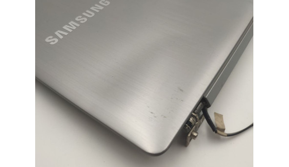Верхня частина корпусу кришка рамка петлі шлейф матриці для ноутбука Samsung 730U NP740U3E Б/В - 612594