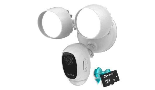 Комплект камера Ezviz LC1C + карта памяти CS-CMT-CARDT32G-D